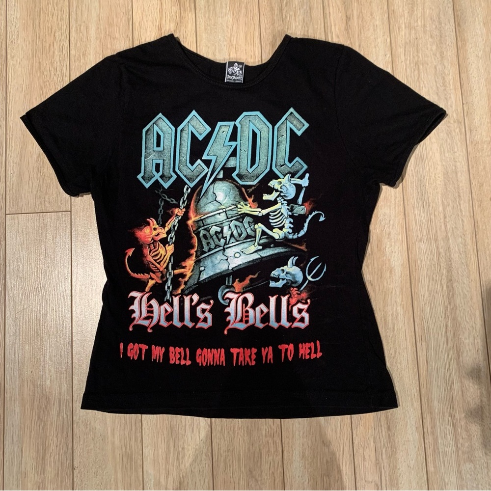 AC/DC Hells Bells Womens tshirt size Medium 100% cotton rare band tee